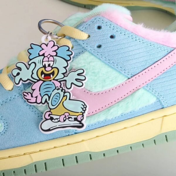 Verdy x NK SB Dunk Low - Image 5